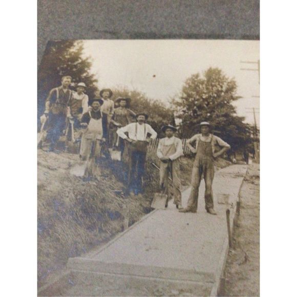 Antique Photography Working Men With Shovels 1800’s / Early 1900 Matted “Working - Picture 2 of 15